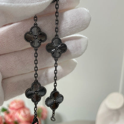 [Regal Jewels]CLOVER 5 MOTIF BLACK BRACELET