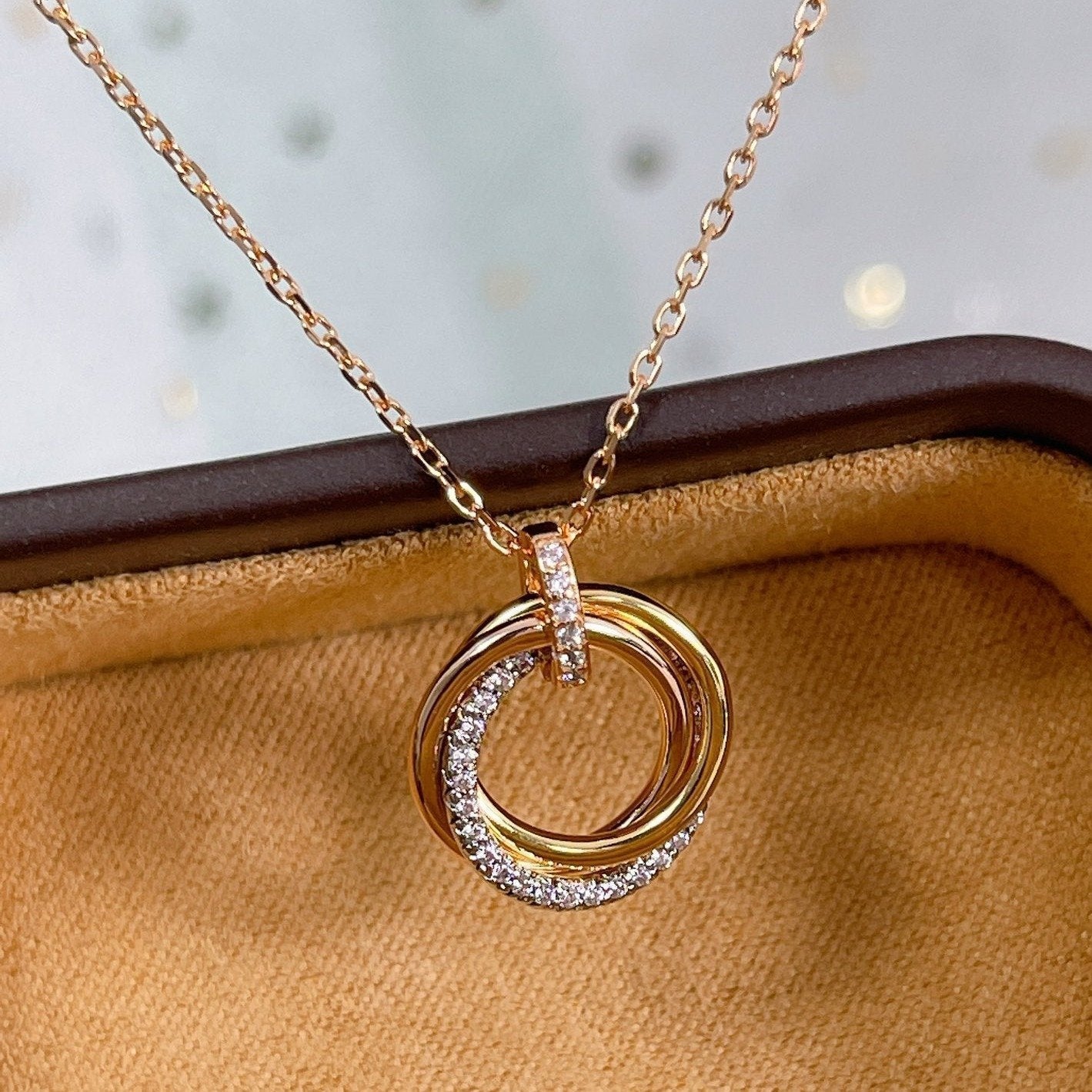 [Regal Jewels]TRINITY NECKLACE SILVER GOLD PINK GOLD DIAMONDS