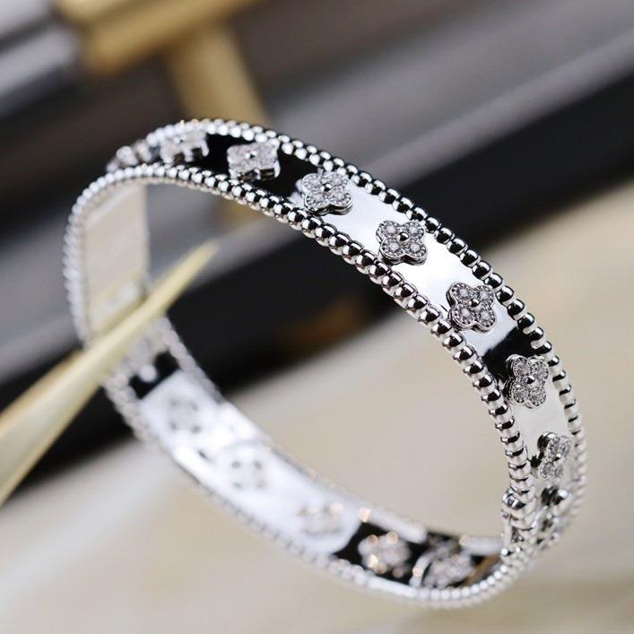 [Regal Jewels]CLOVER BRACELET 8MM DIAMONDS