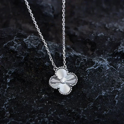[Regal Jewels]CLOVER  15MM DIAMOND LASER NECKLACE SILVER