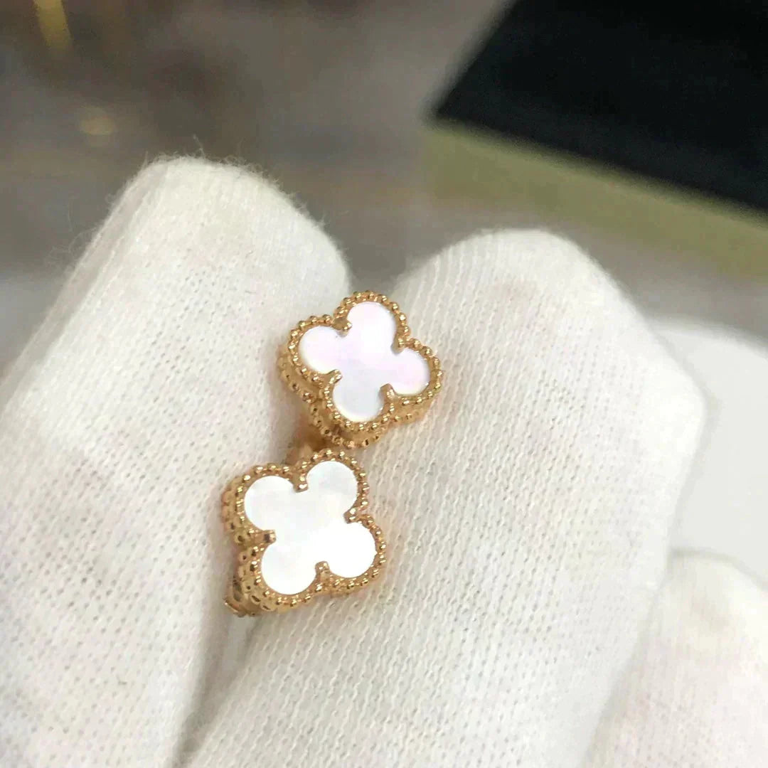 [Regal Jewels]CLOVER MINI 9.5MM WHITE MOP EARRINGS