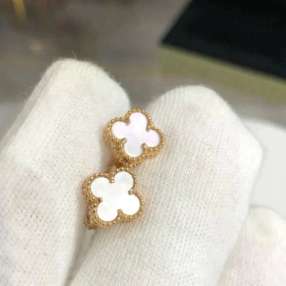 [Regal Jewels]CLOVER MINI 9.5MM WHITE MOP EARRINGS