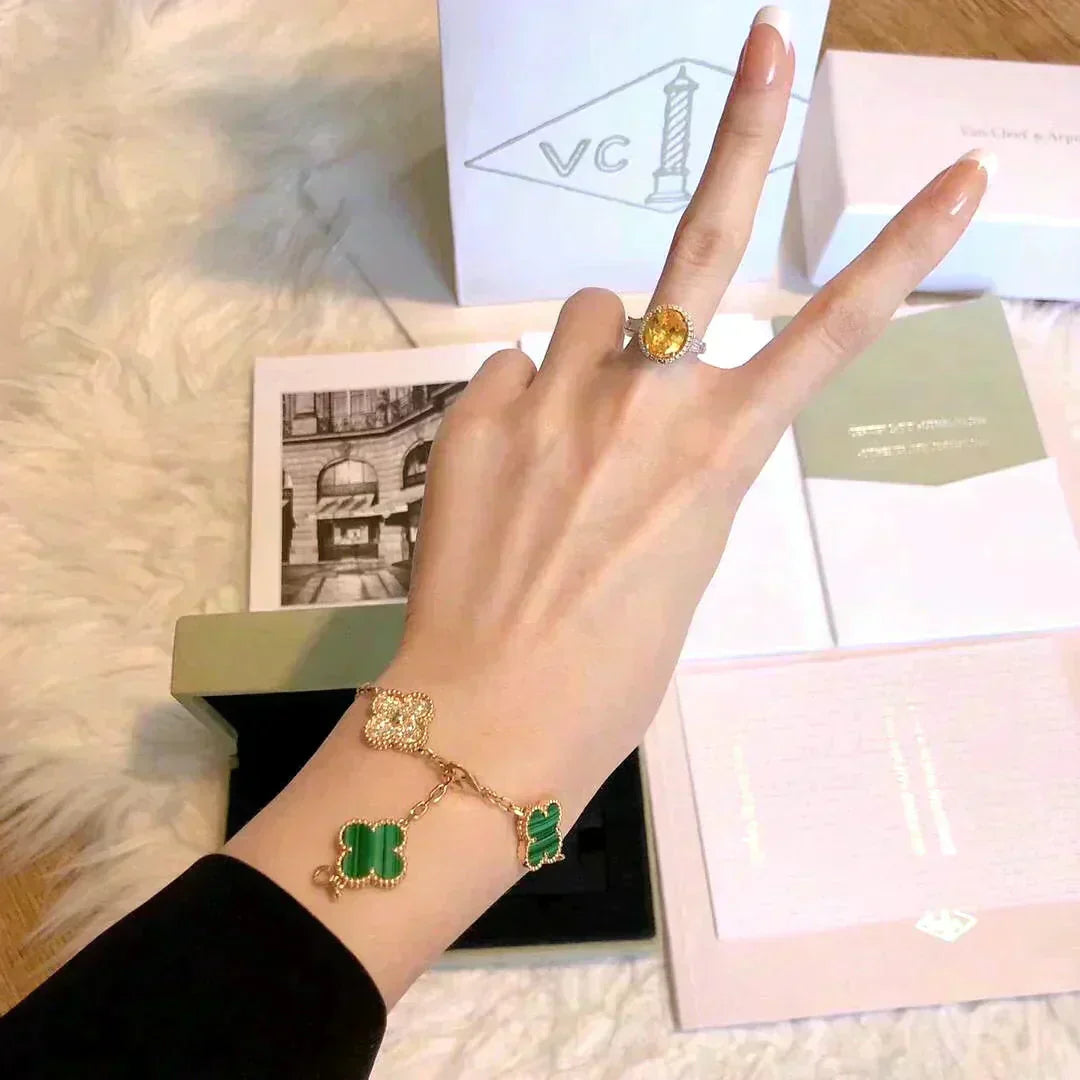 [Regal Jewels]CLOVER 5 MOTIF MALACHITE BRACELET COLLECTION