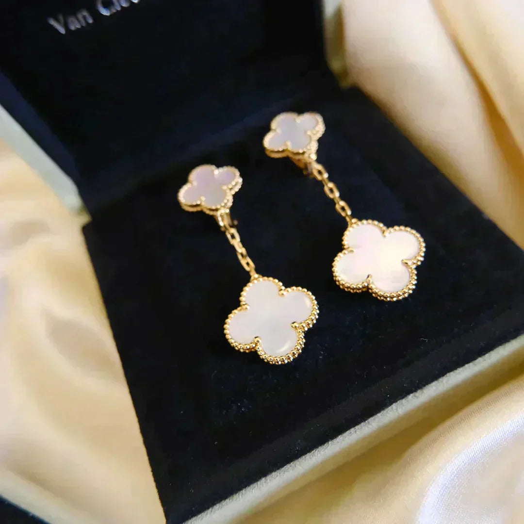[Regal Jewels]CLOVER 2 MOTIF WHITE MOP EARRINGS