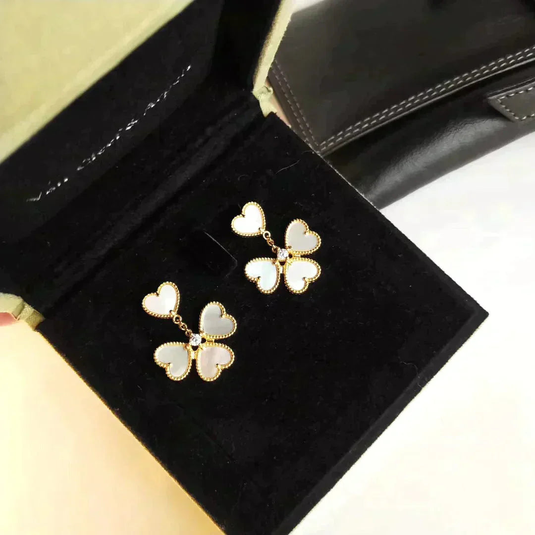 [Regal Jewels]CLOVER SWEET WHITE MOP EARRINGS