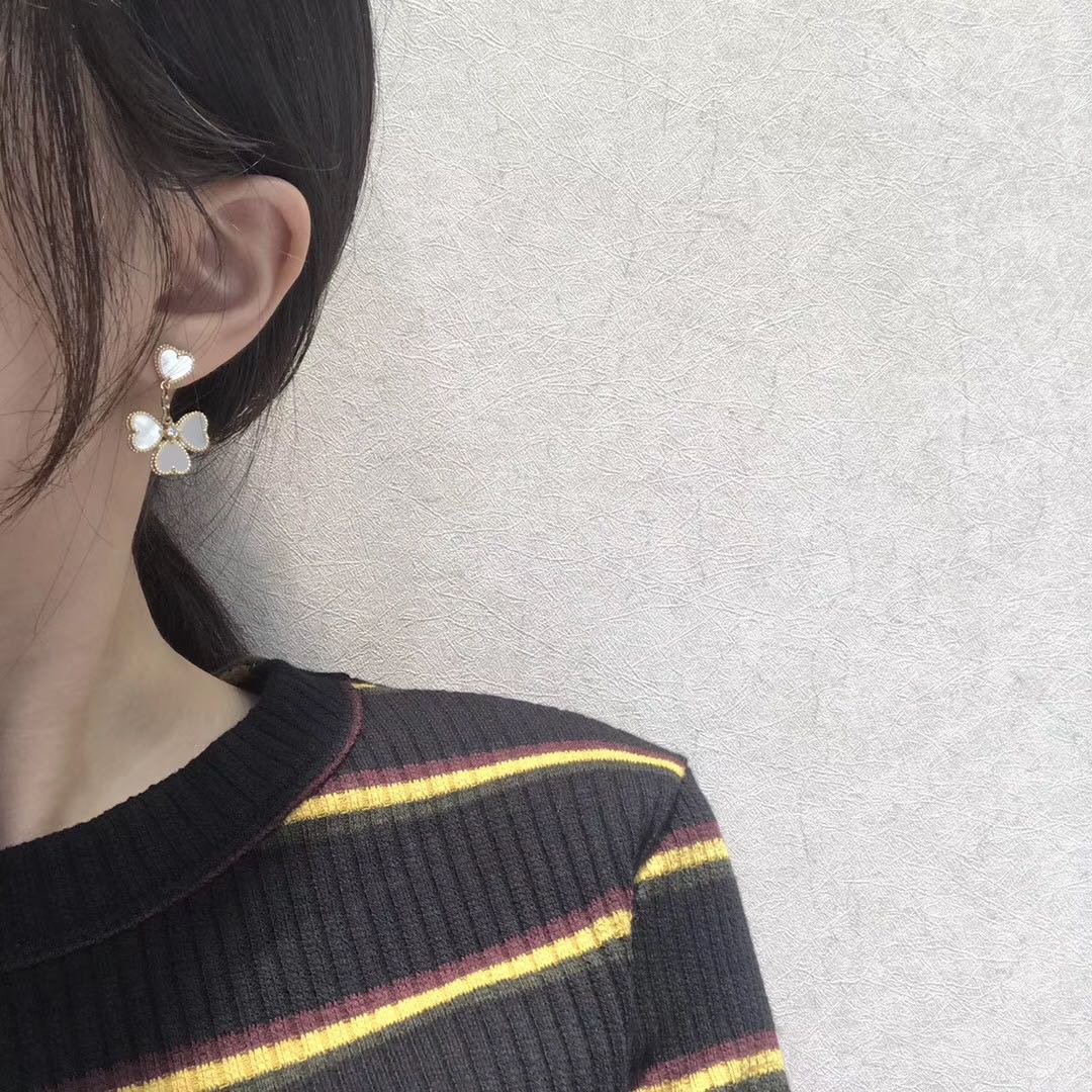 [Regal Jewels]CLOVER SWEET WHITE MOP EARRINGS