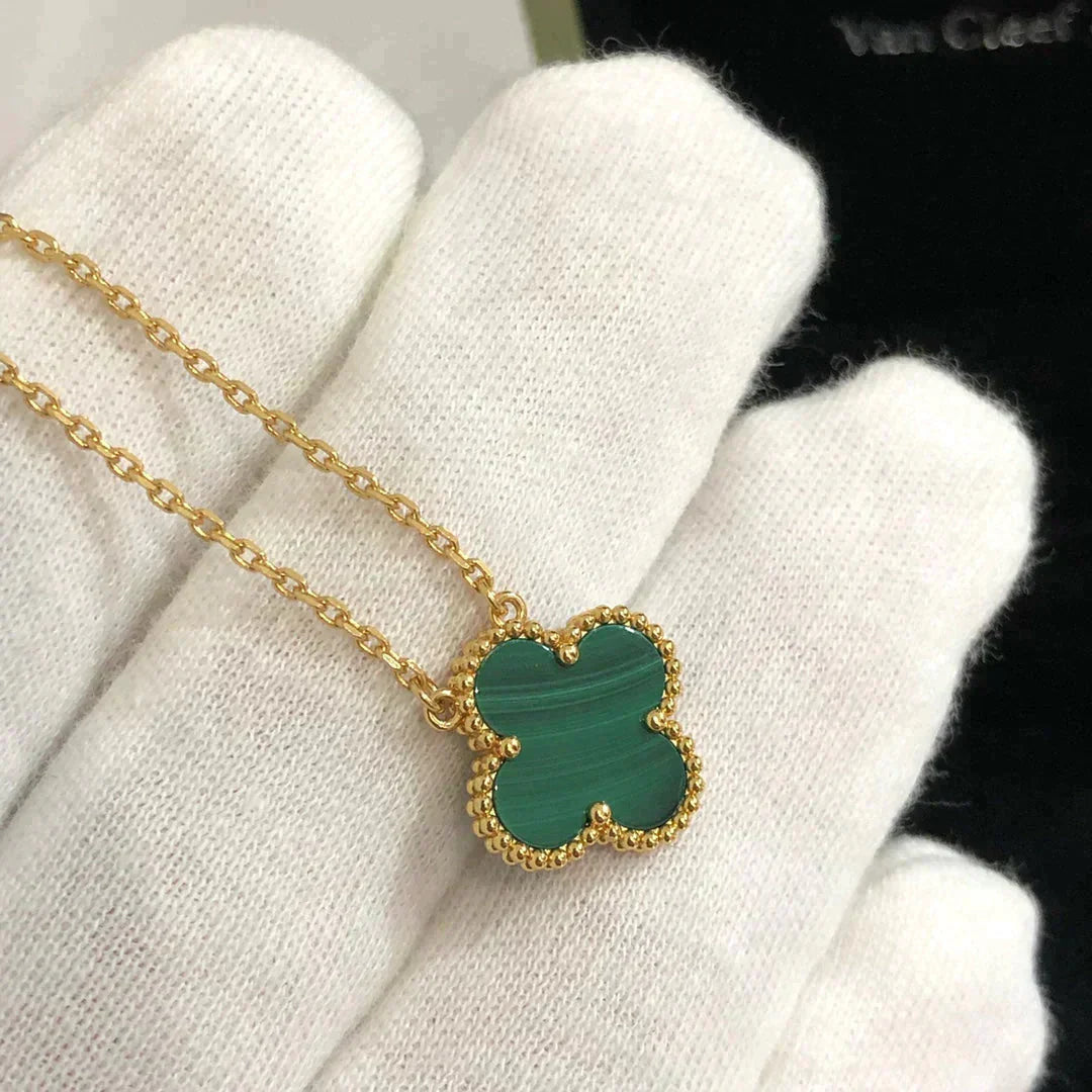 [Regal Jewels]CLOVER 15MM MALACHITE SINGLE FLOWER  NECKLACE
