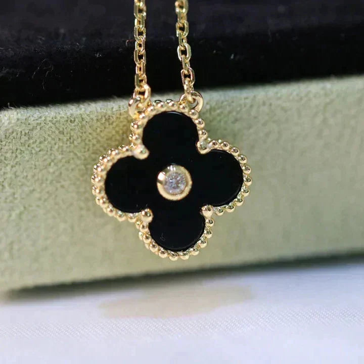 [Regal Jewels]CLOVER 15MM DIAMOND ONYX NECKLACE