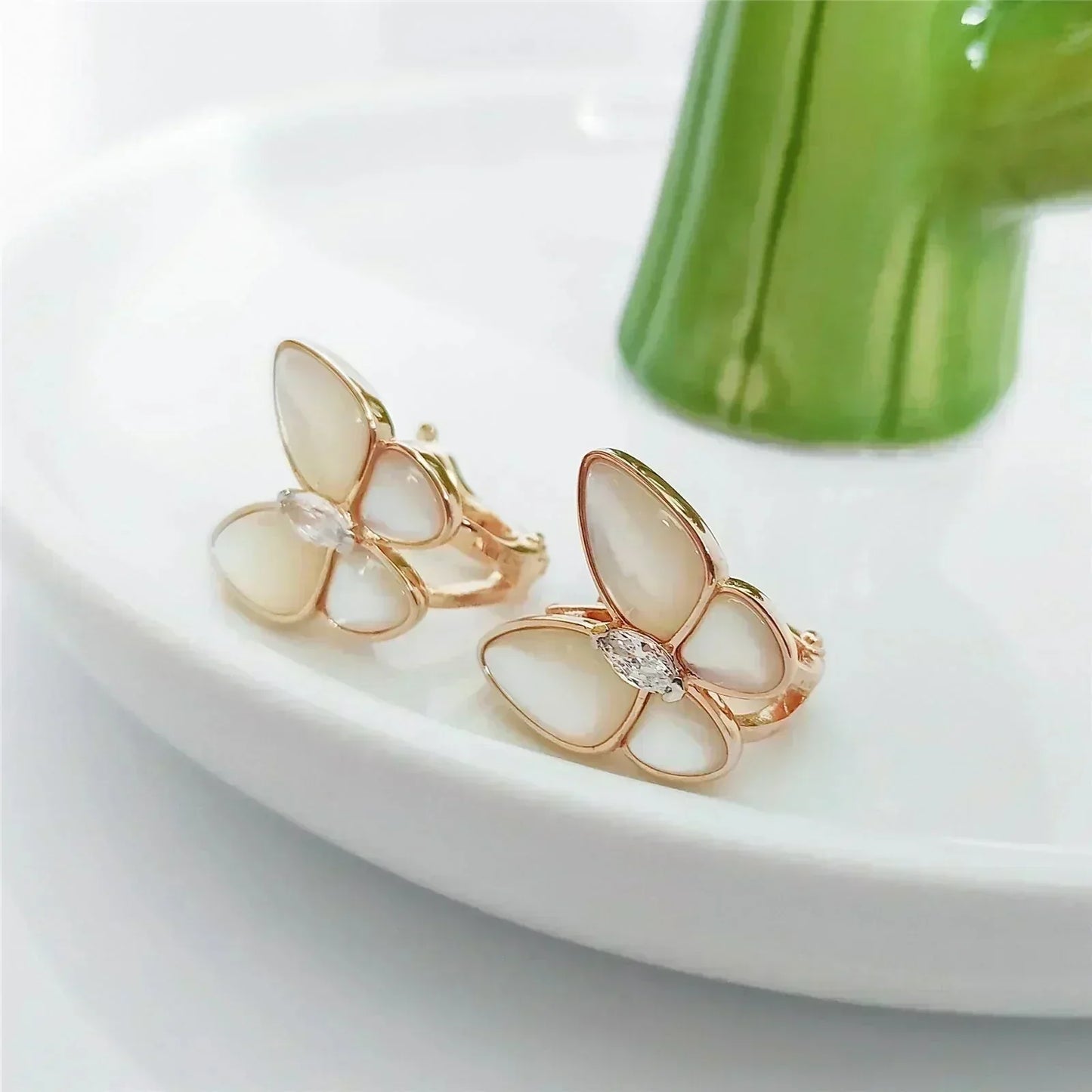 [Regal Jewels]BUTTERFLY MOP DIAMOND EARRINGS