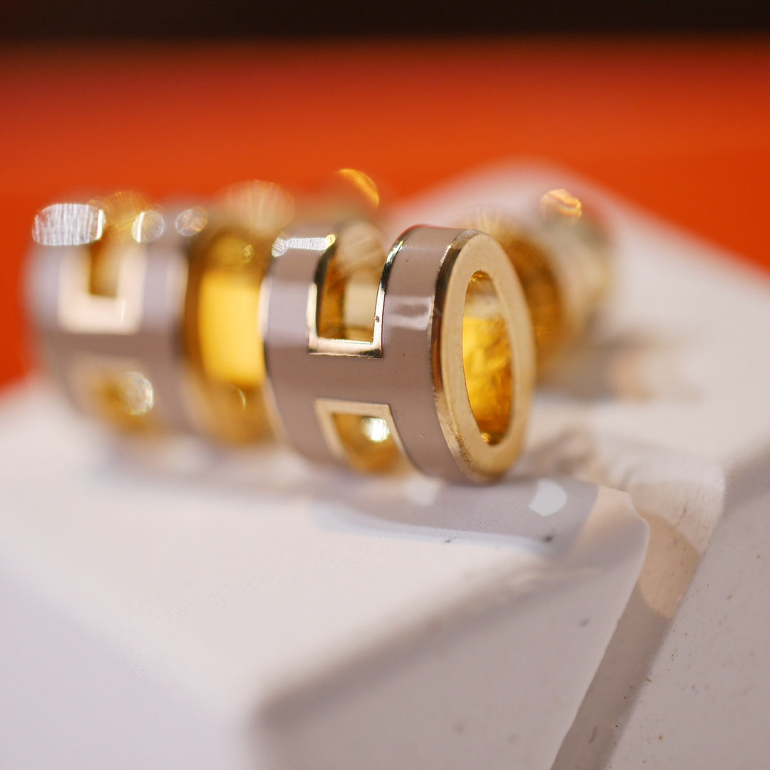 [Regal Jewels]MINI POP H GOLD EARRINGS GREY