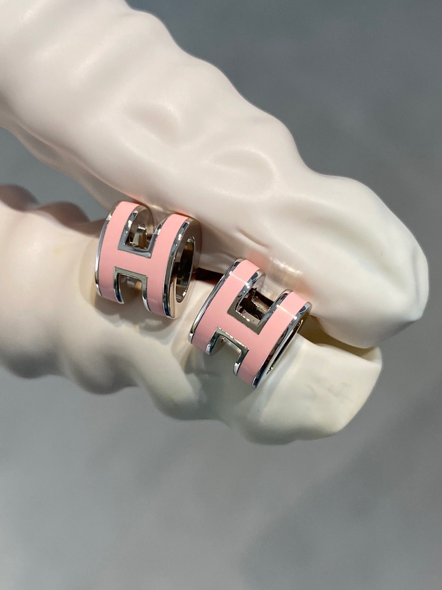 [Regal Jewels]MINI POP H SILVER EARRINGS PINK