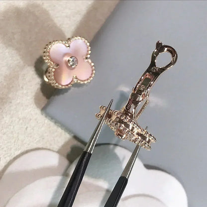 [Regal Jewels]CLOVER MEDIUM 1 MOTIFS  PINK MOP DIAMOND EARRINGS