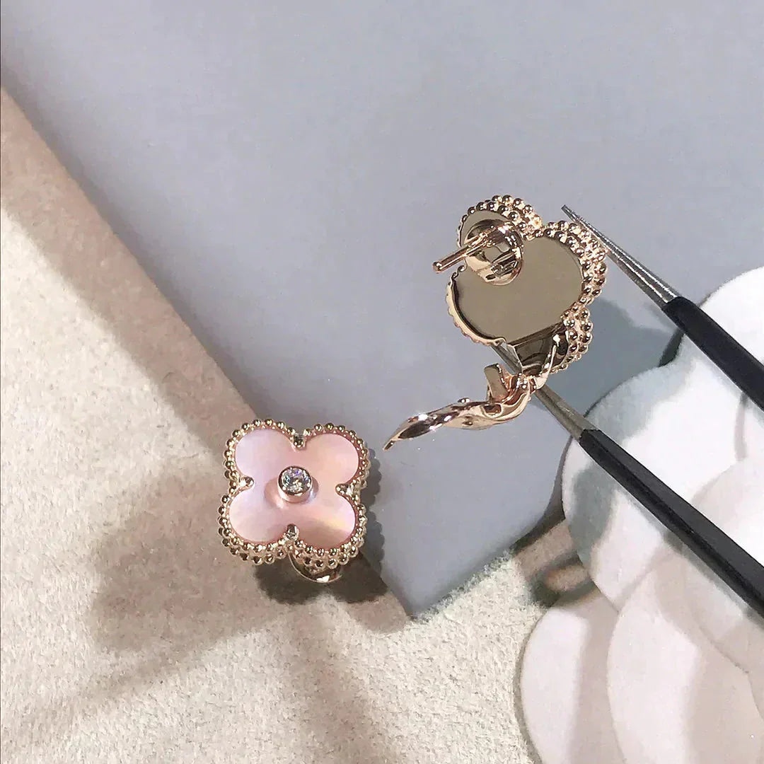 [Regal Jewels]CLOVER MEDIUM 1 MOTIFS  PINK MOP DIAMOND EARRINGS