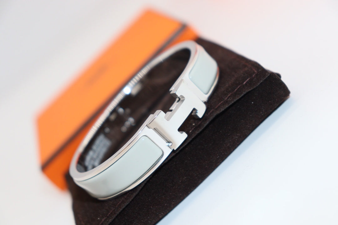 [Regal Jewels]H LIGHT BLUE BRACELET