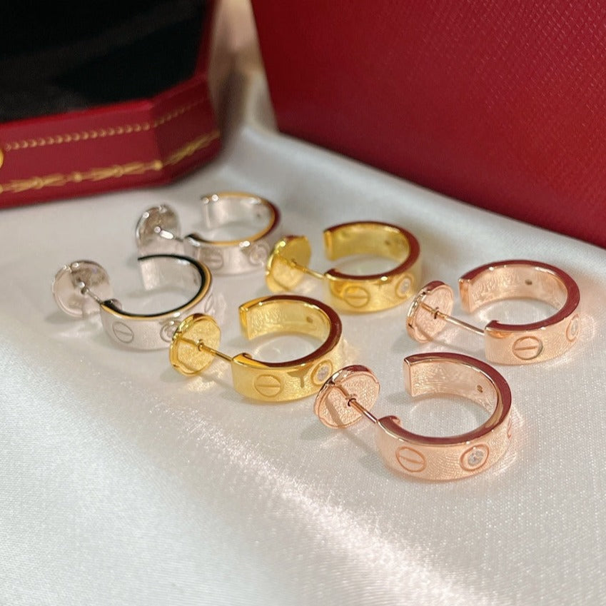 [Regal Jewels]LOVE EARRINGS 5.7MM 2 DIAMONDS