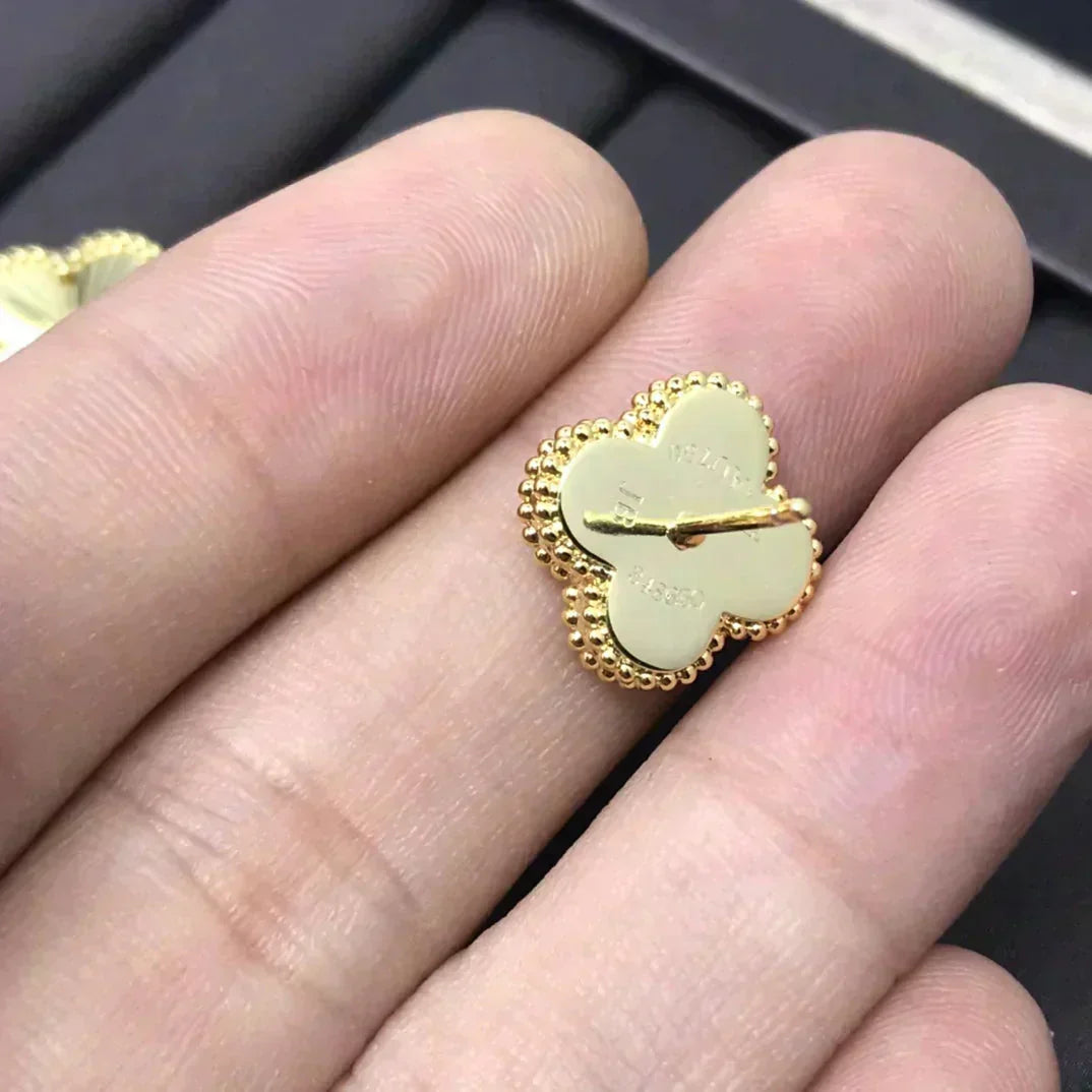 [Regal Jewels]CLOVER MINI 9.5MM LASER EARRINGS