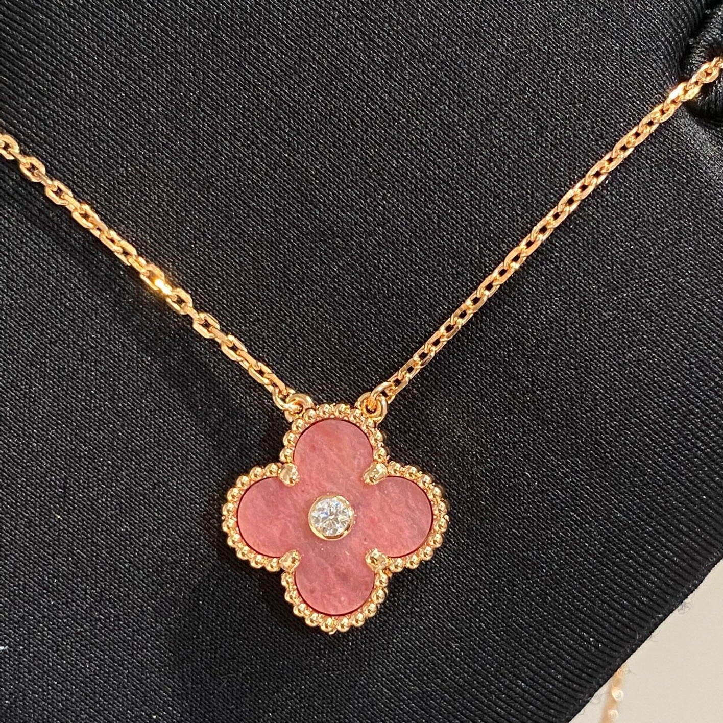 [Regal Jewels]CLOVER 15MM DIAMOND RHODONITE NECKLACE