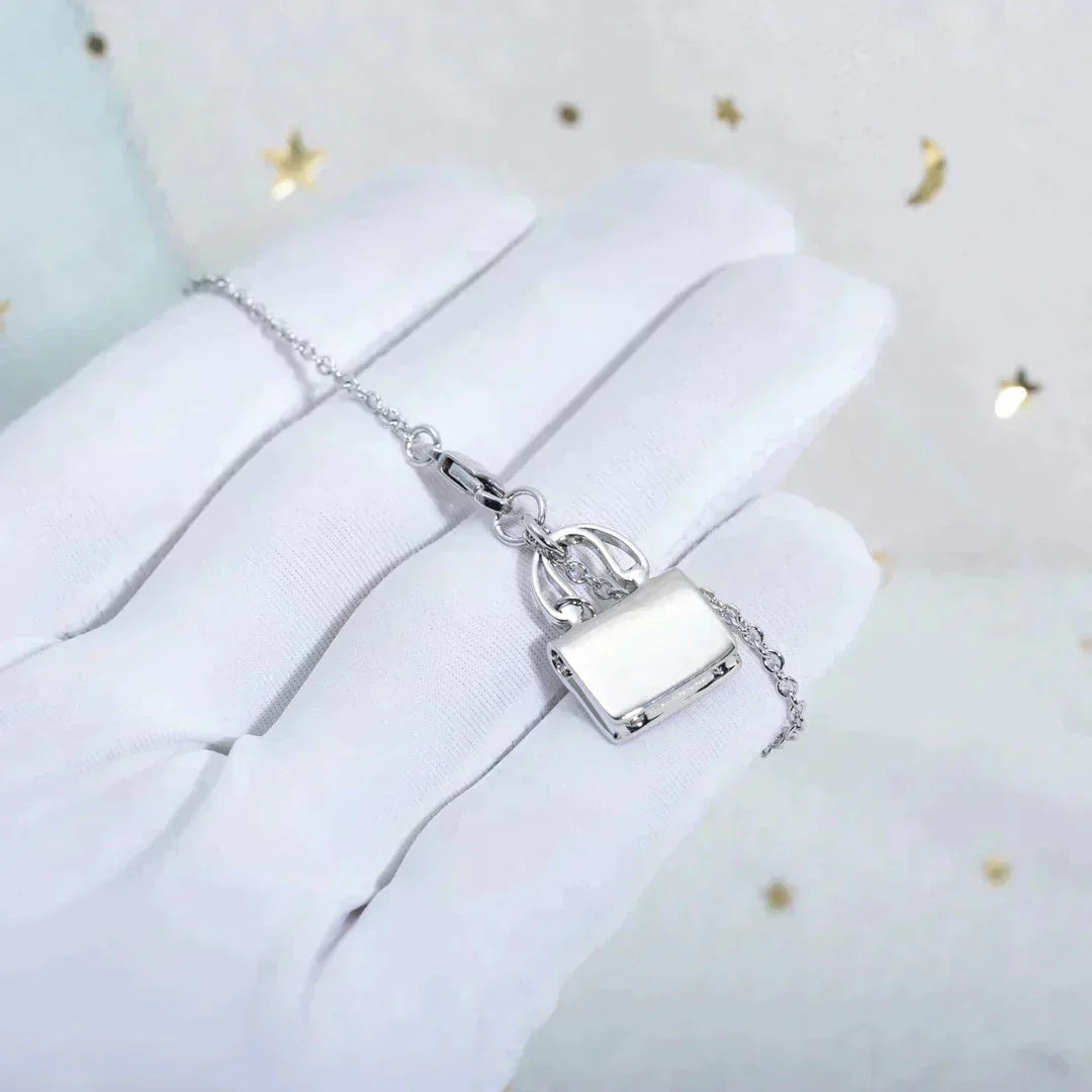[Regal Jewels]AMULETTE PEDANT SILVER NECKLACE