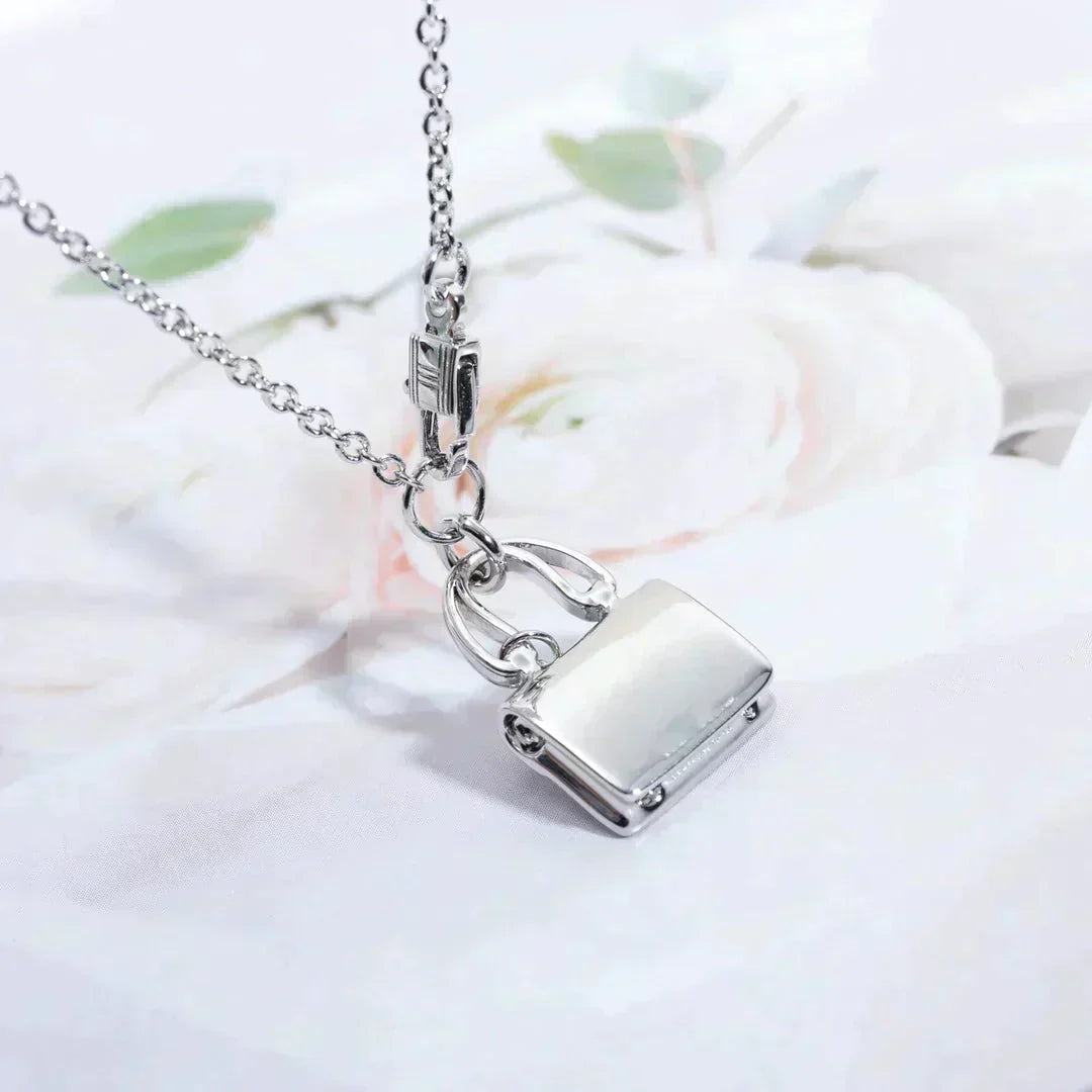 [Regal Jewels]AMULETTE PEDANT SILVER NECKLACE
