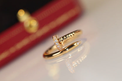 [Regal Jewels]Size 7 ring with real gold and diamonds