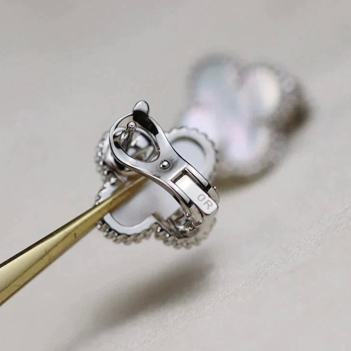 [Regal Jewels]CLOVER MEDIUM 1 MOTIFS  WHITE MOP EARRINGS SILVER