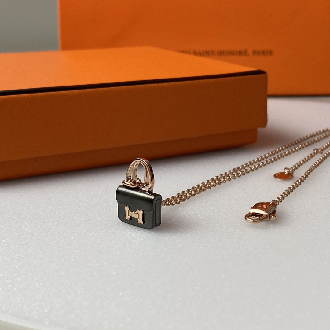[Regal Jewels]CONSTANCE BLACK PEDANT PINK GOLD NECKLACE