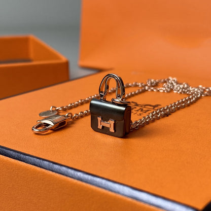 [Regal Jewels]CONSTANCE BLACK PEDANT PINK GOLD NECKLACE