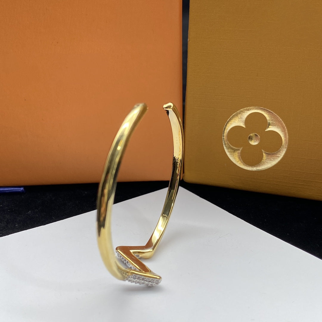 [Regal Jewels]VOLTE UPSITE DOWN DIAMOND GOLD OPEN BRACELET