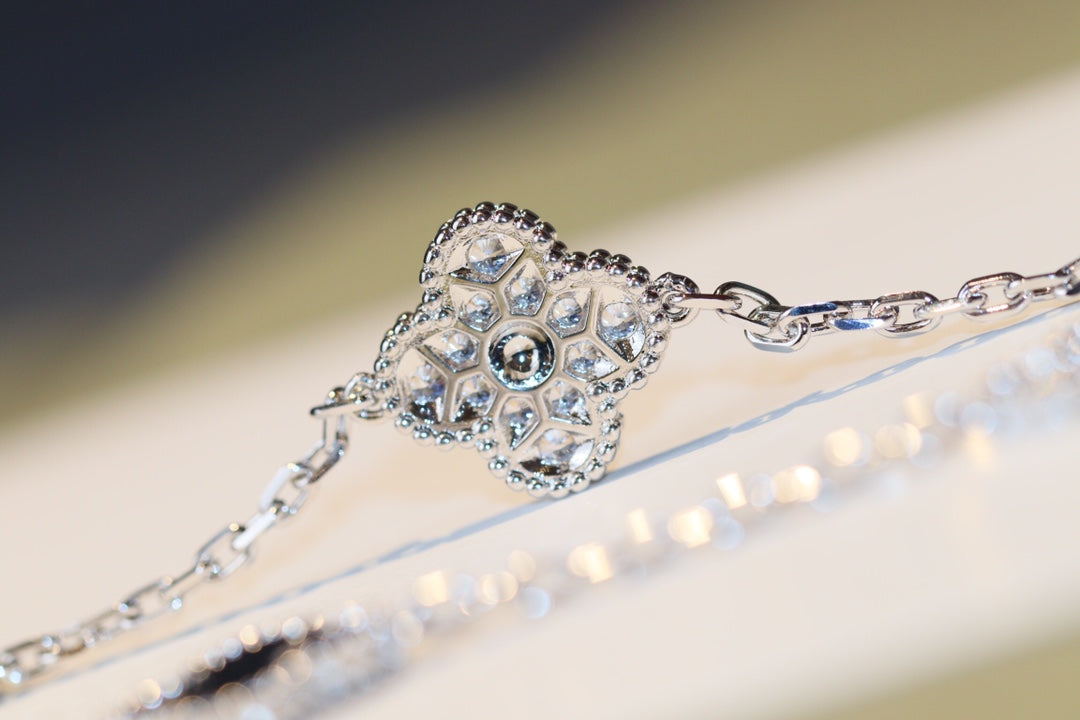 [Regal Jewels]CLOVER 20 MOTIFS ONYX DIAMOND SILVER