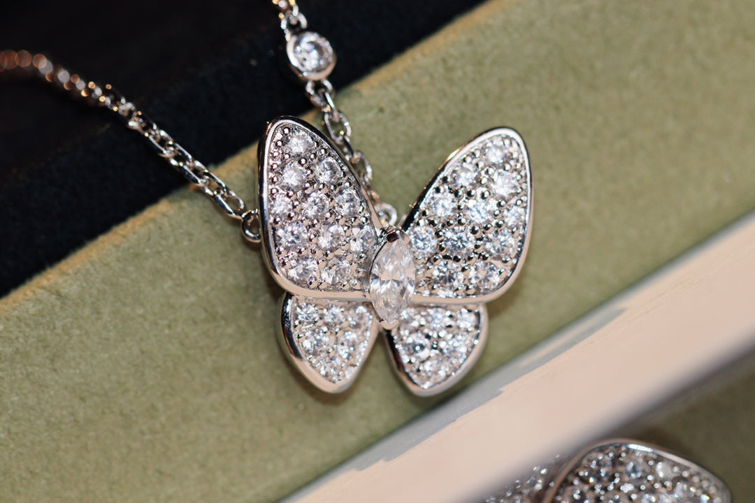 [Regal Jewels]BUTTERFLY DIAMOND NECKLACE