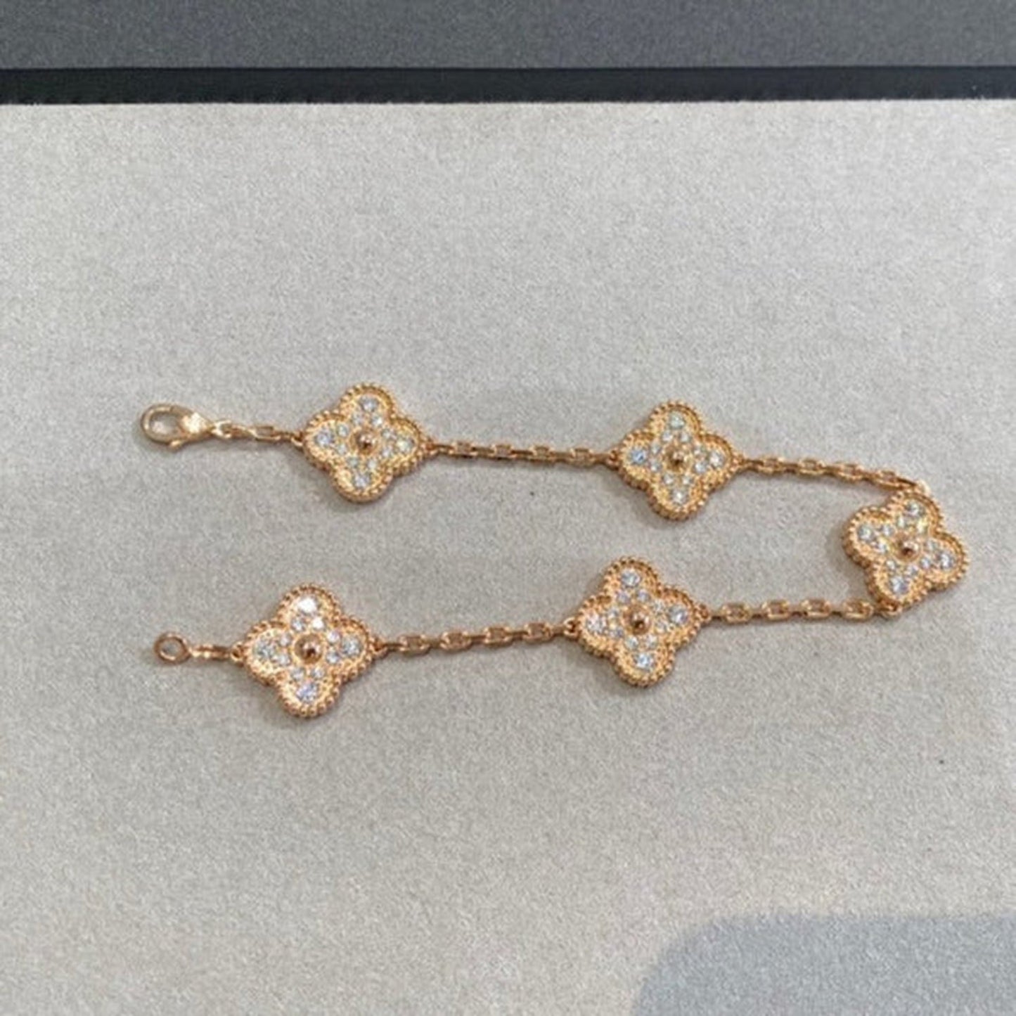 [Regal Jewels]CLOVER 5 MOTIF FULL DIAMOND BRACELET COLLECTION