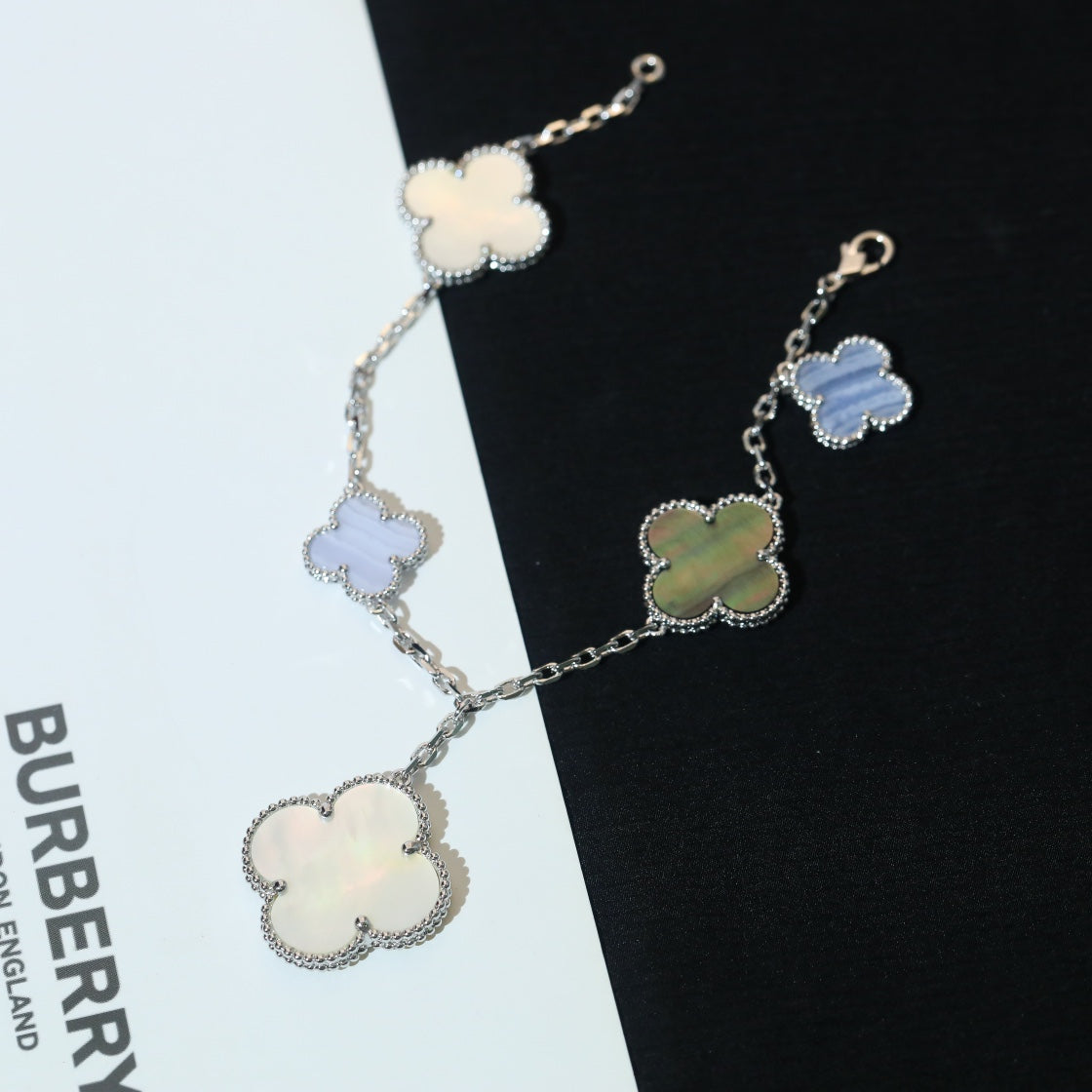 [Regal Jewels]CLOVER BRACELET 5 MOTIFS MOP CHALCEDONY SILVER