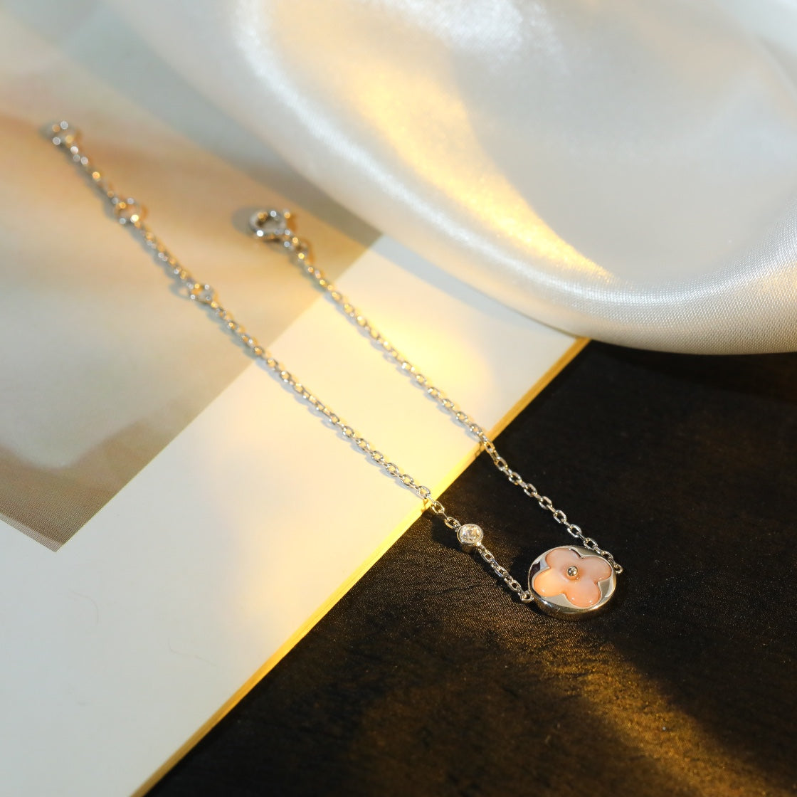 [Regal Jewels]SUN MOTIF PINK MOP SILVER BRACELET