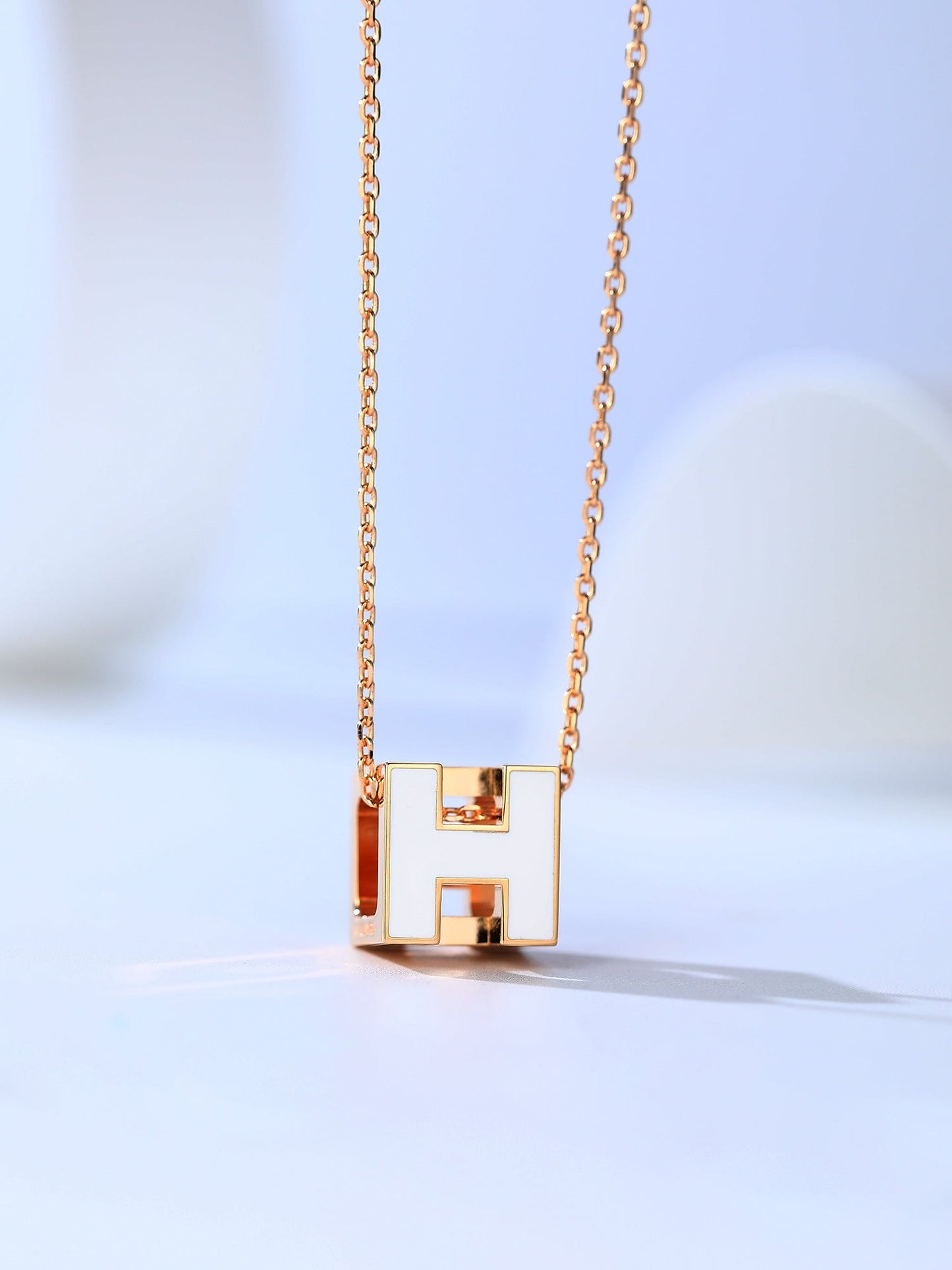 [Regal Jewels]H CAGE PINK GOLD NECKLACE
