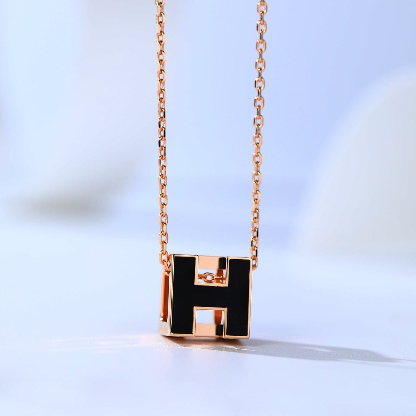 [Regal Jewels]H CAGE PINK GOLD NECKLACE