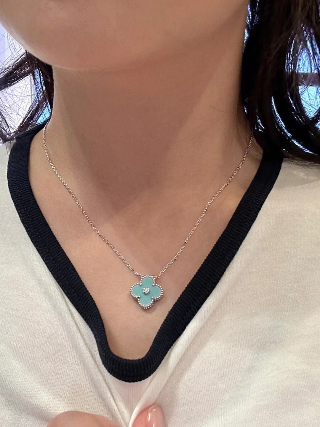 [Regal Jewels]CLOVER 1 DIAMOND LIGHT BLUE SILVER NECKLACE