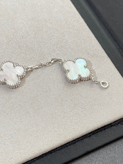 [Regal Jewels]CLOVER WHITE PEARL MOP 5 MOTIF BRACELET COLLECTION