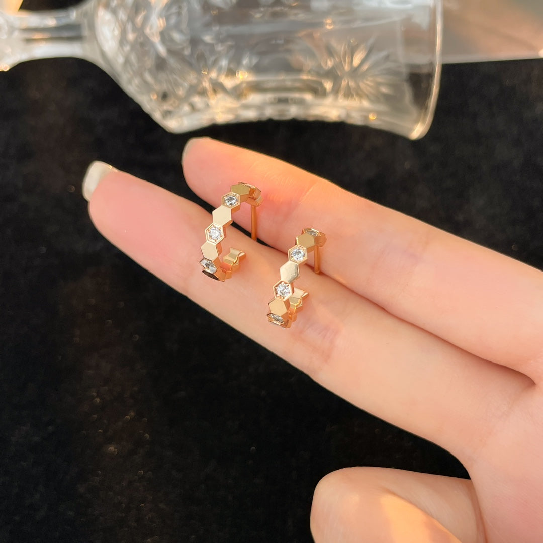 [Regal Jewels]BEE LOVE DIAMOND HOOP EARRINGS