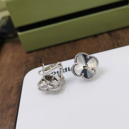 [Regal Jewels]CLOVER MEDIUM STUD EARRINGS
