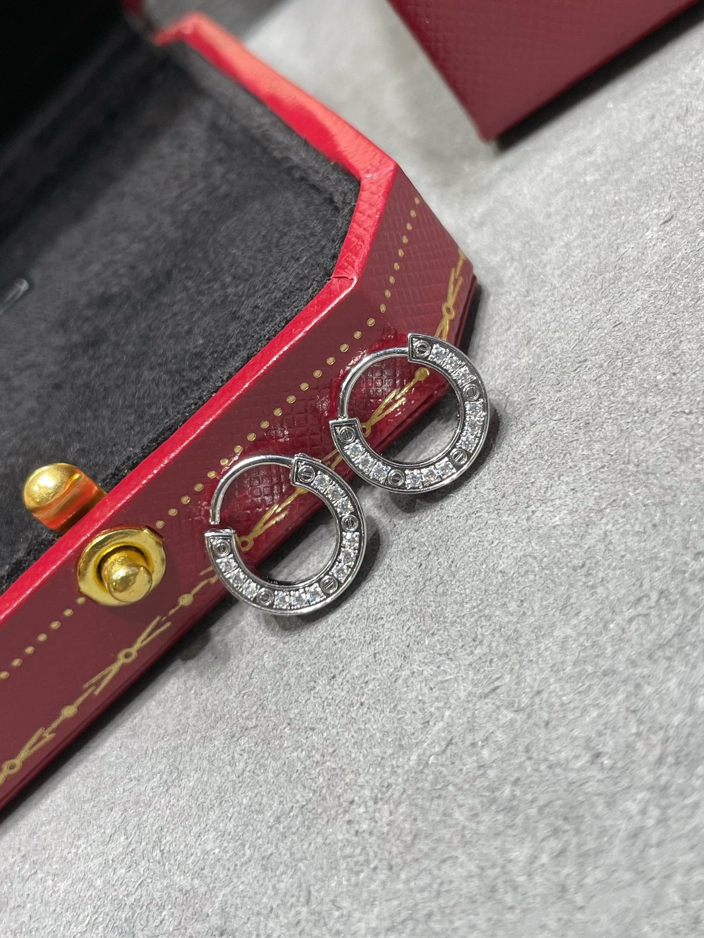 [Regal Jewels]LOVE DIAMOND EARRINGS