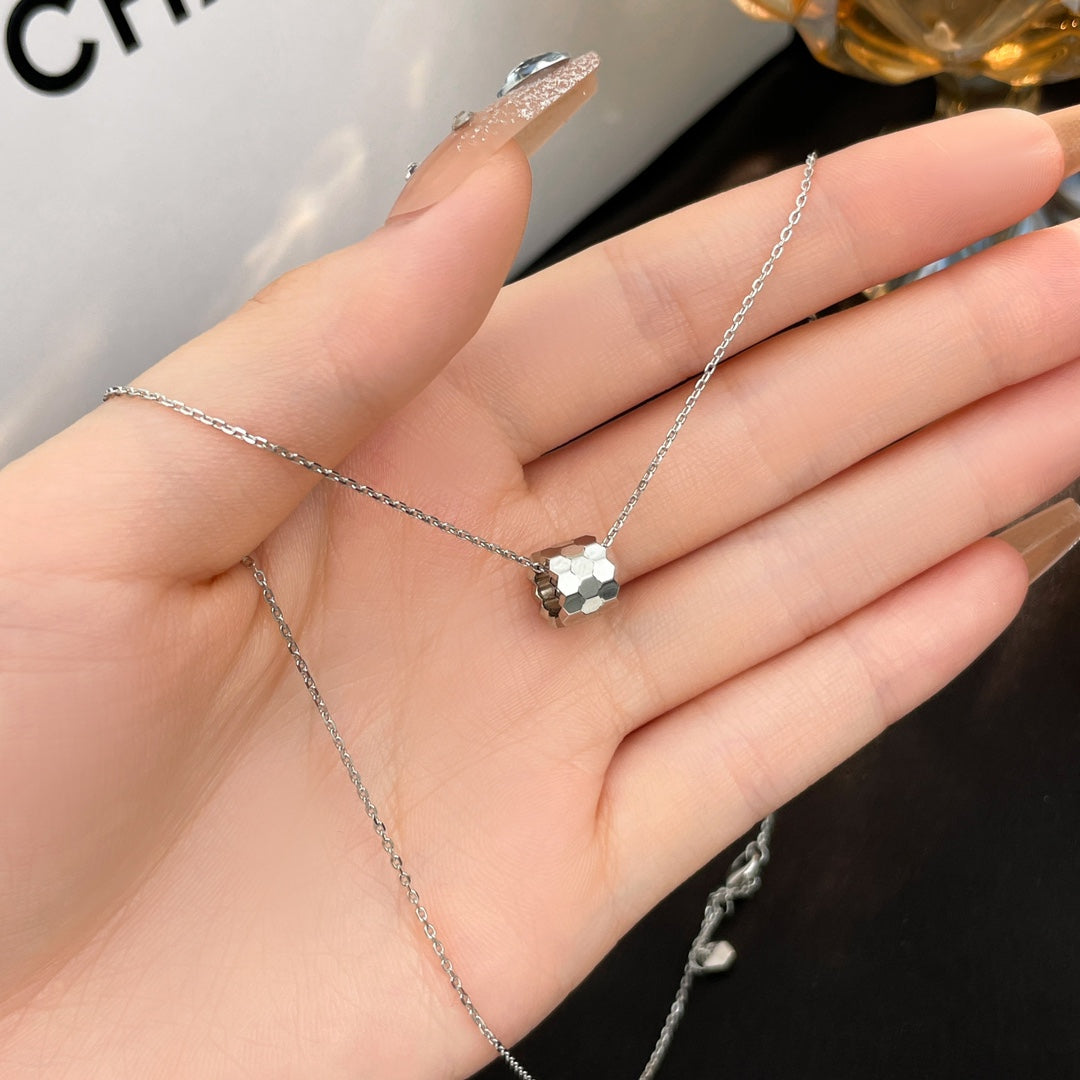 [Regal Jewels]BEE MINI NECKLACE
