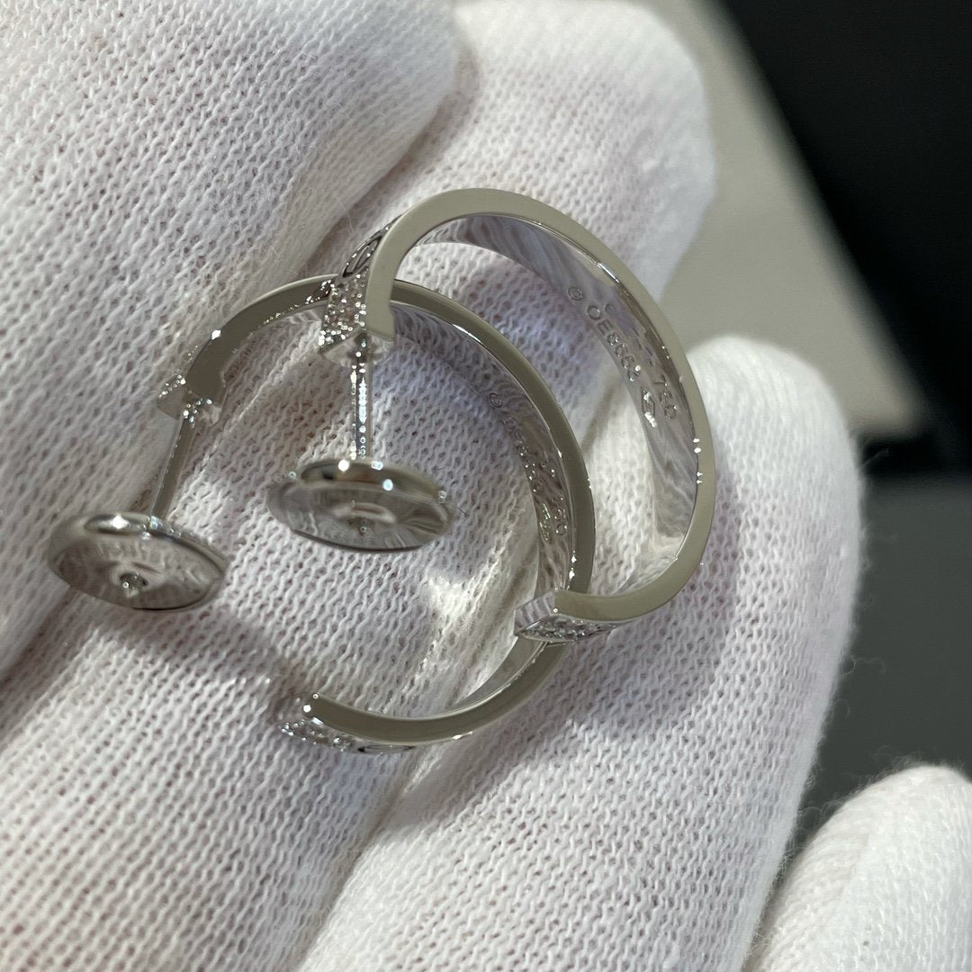 [Regal Jewels]LOVE DIAMOND SILVER HOOP EARRINGS