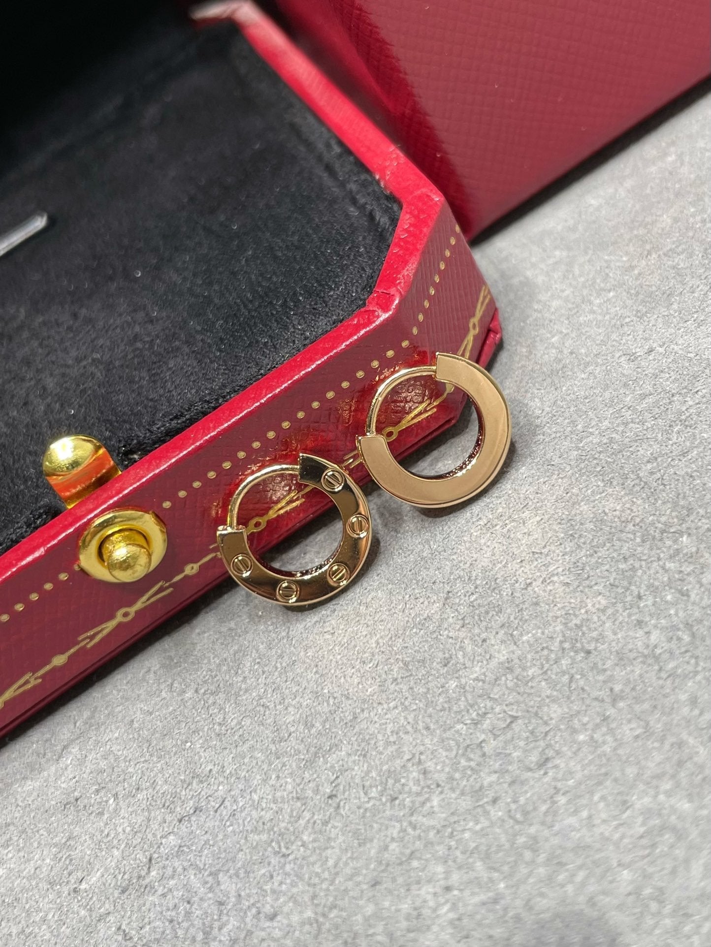 [Regal Jewels]LOVE MINI EARRINGS