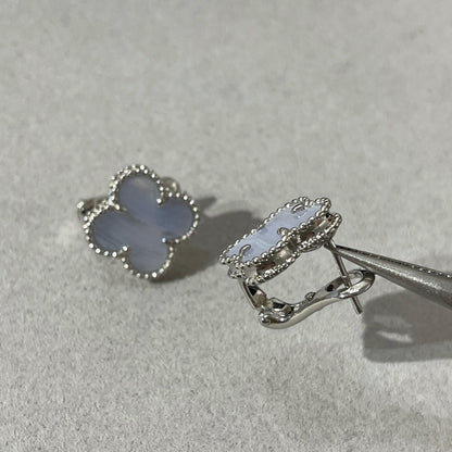 [Regal Jewels]CLOVER CHALCEDONY SILVER STUD EARRINGS