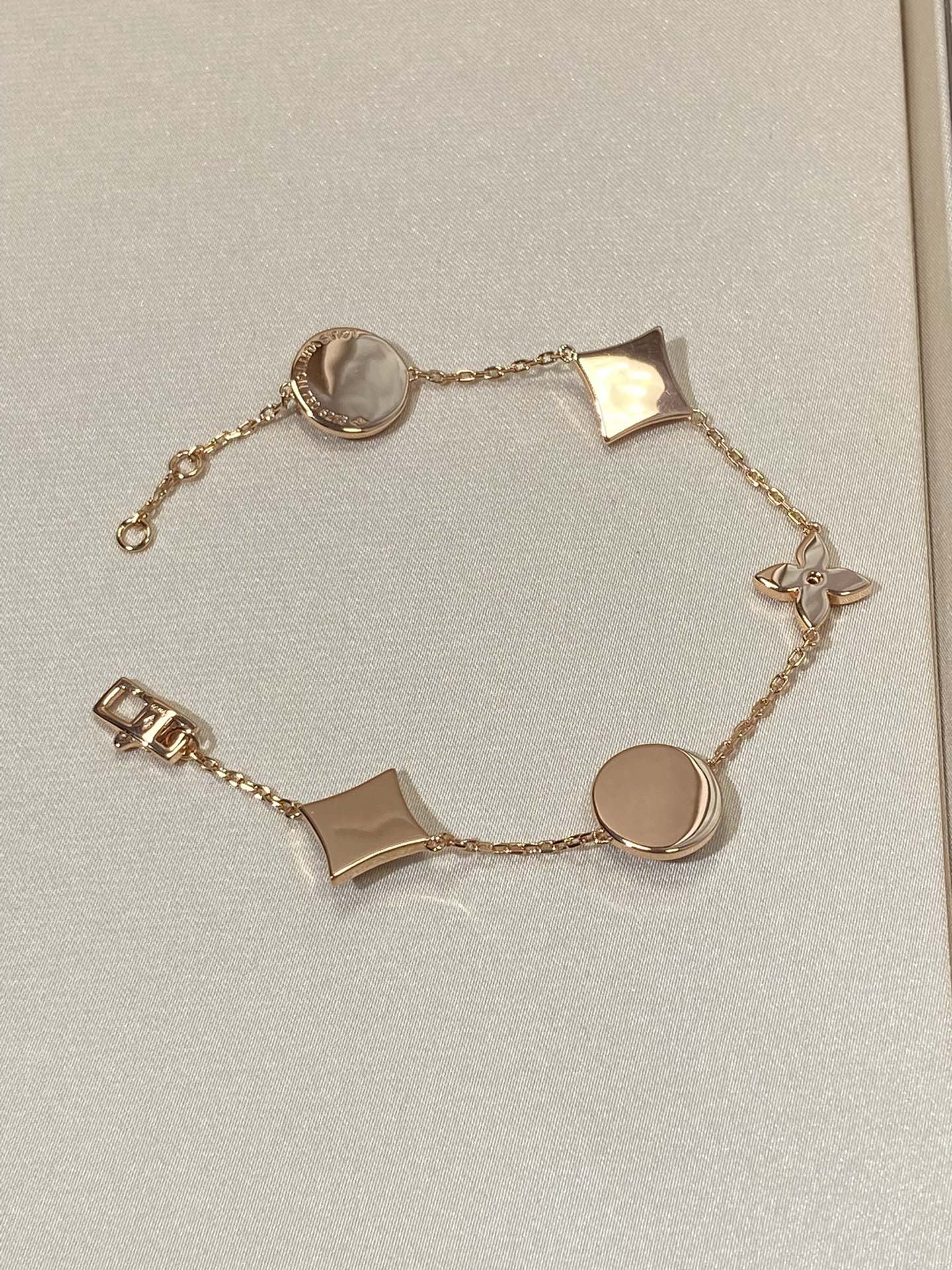 [Regal Jewels]STAR AND SUN 5 MOTIF MOP PINK GOLD BRACELET