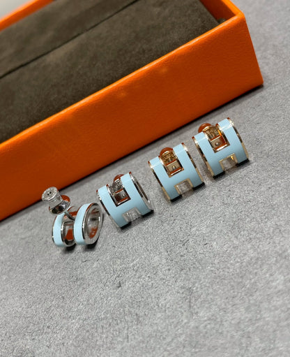 [Regal Jewels]POP H SKY BLUE STUD EARRINGS