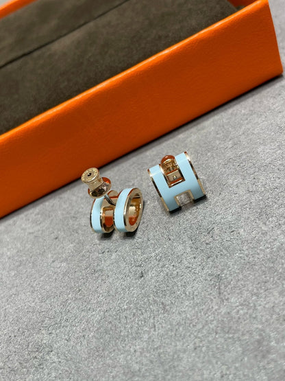 [Regal Jewels]POP H SKY BLUE STUD EARRINGS