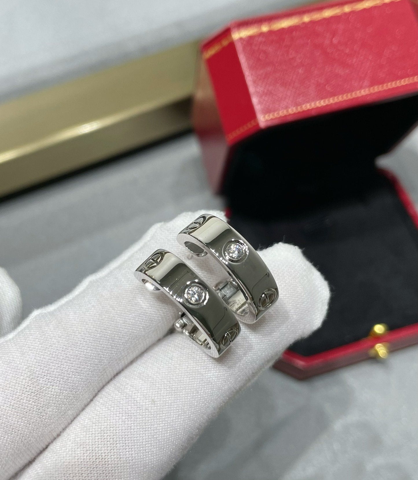 [Regal Jewels]LOVE 5.5MM 1 DIAMOND EARRINGS