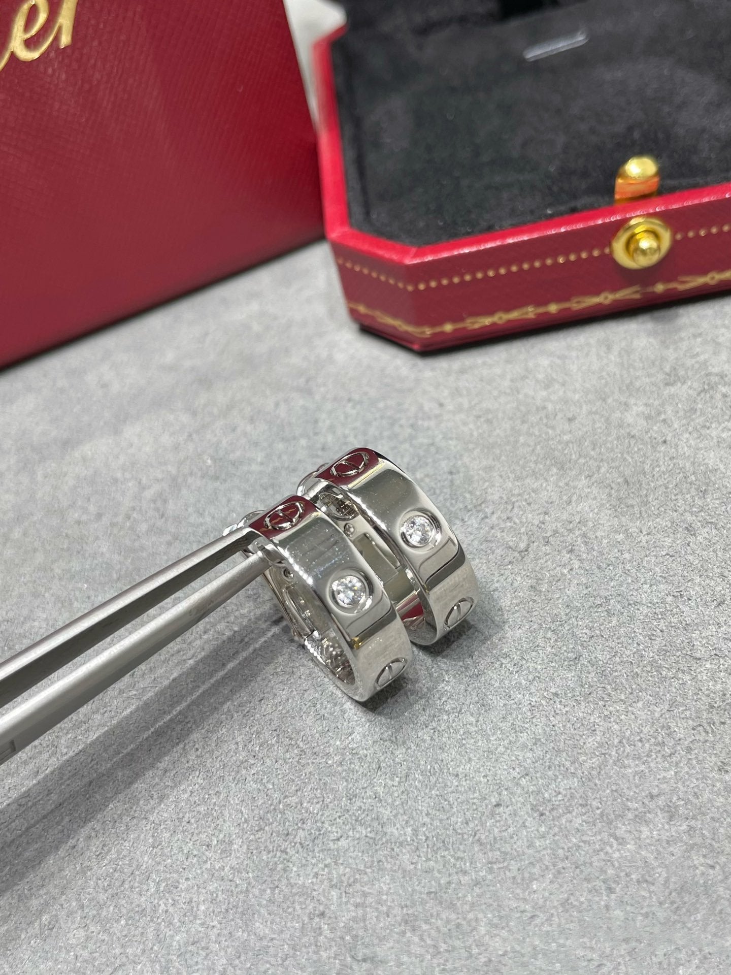 [Regal Jewels]LOVE 5.5MM 1 DIAMOND EARRINGS