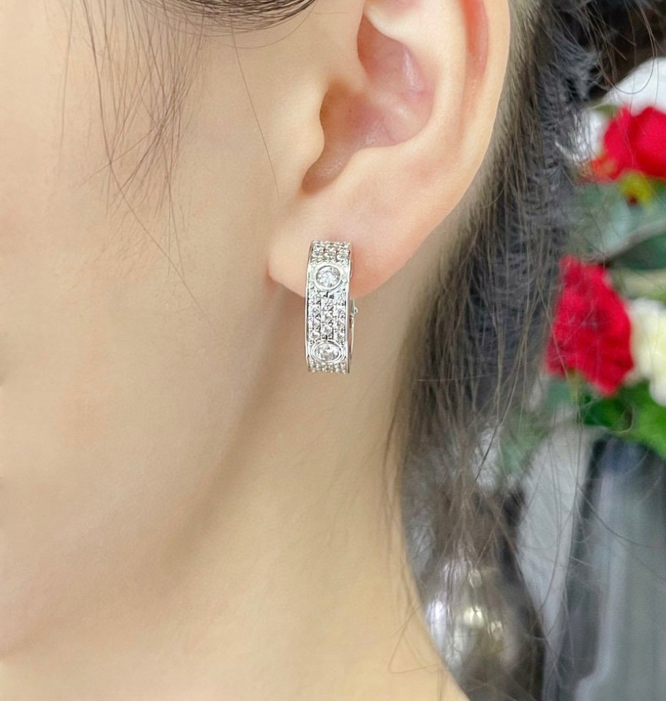 [Regal Jewels]LOVE 5.5MM DIAMOND PAVED EARRINGS